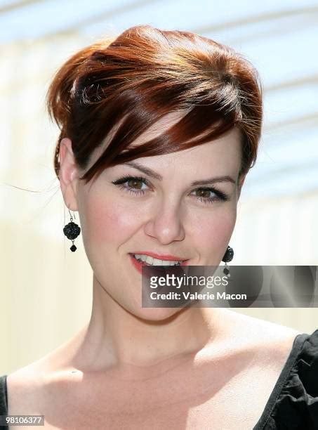 5.709 Sara Rue Fotos und hochauflösende Bilder